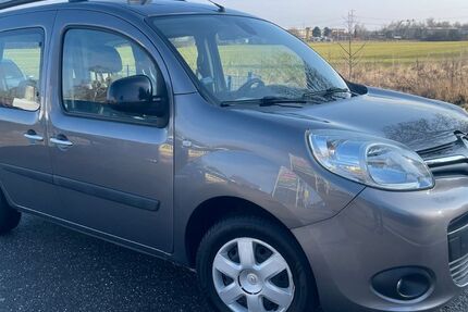 Renault Kangoo 153.994 km 8.550 &euro; Broderstorf 18184