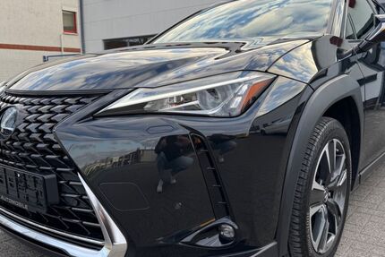 Lexus UX 38.398 km 25.100 &euro; Bad Doberan 18209