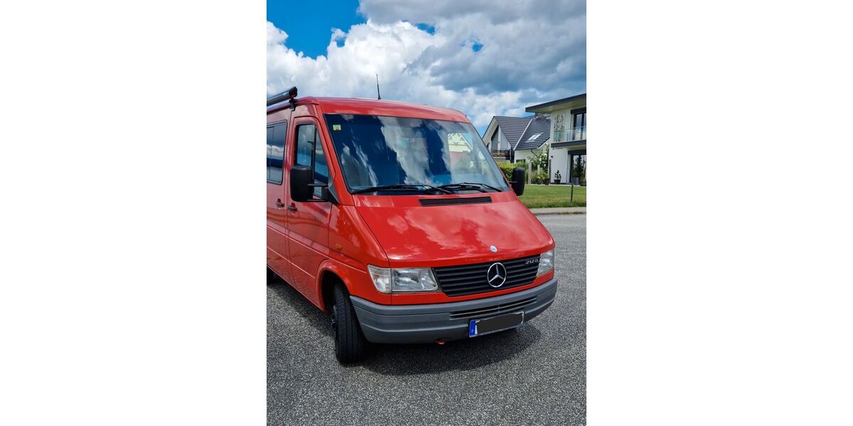 Mercedes-Benz Sprinter 98.000 km 14.990 &euro; Rostock 18147