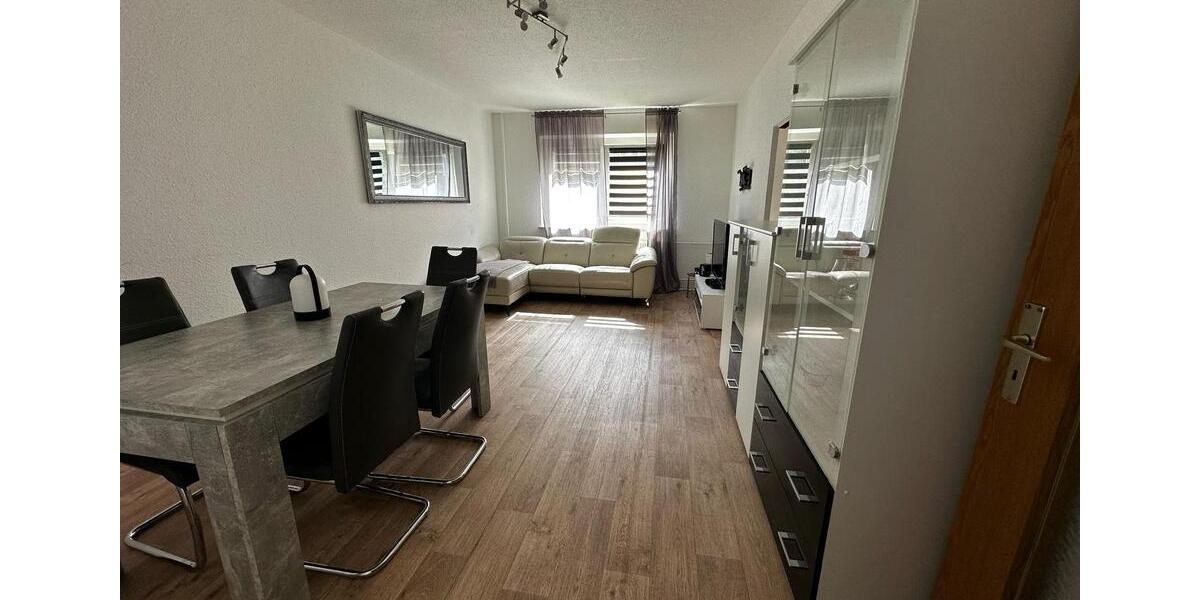 Etagenwohnung Rostock Gehlsdorf - 3 Zimmer, 70 m&sup2;, 100&euro; | Angebot:25806564