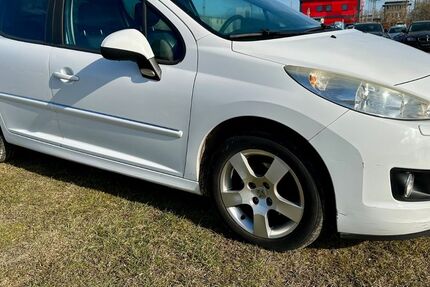 Peugeot 207 176.535 km 1.500 &euro; Rostock 18147