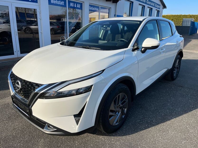 Nissan Qashqai 40.577 km 19.990 € Tessin 18195