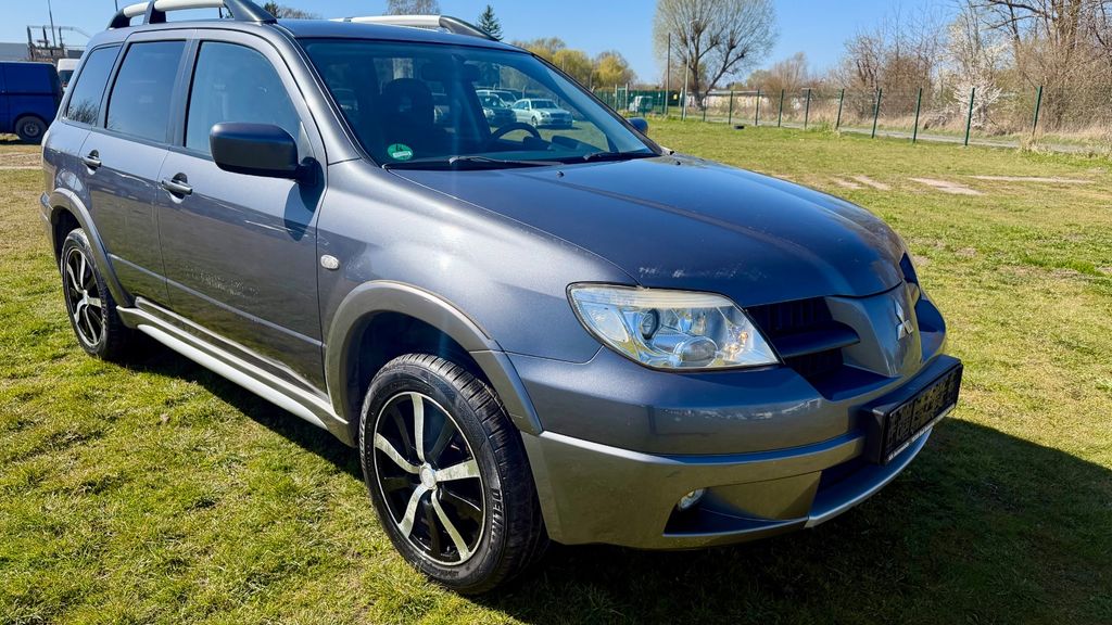 Mitsubishi Outlander 157.602 km 2.800 &euro; Rostock 18147