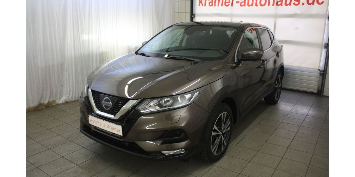 Nissan Qashqai 73.000 km 14.900 &euro; Rostock 18069