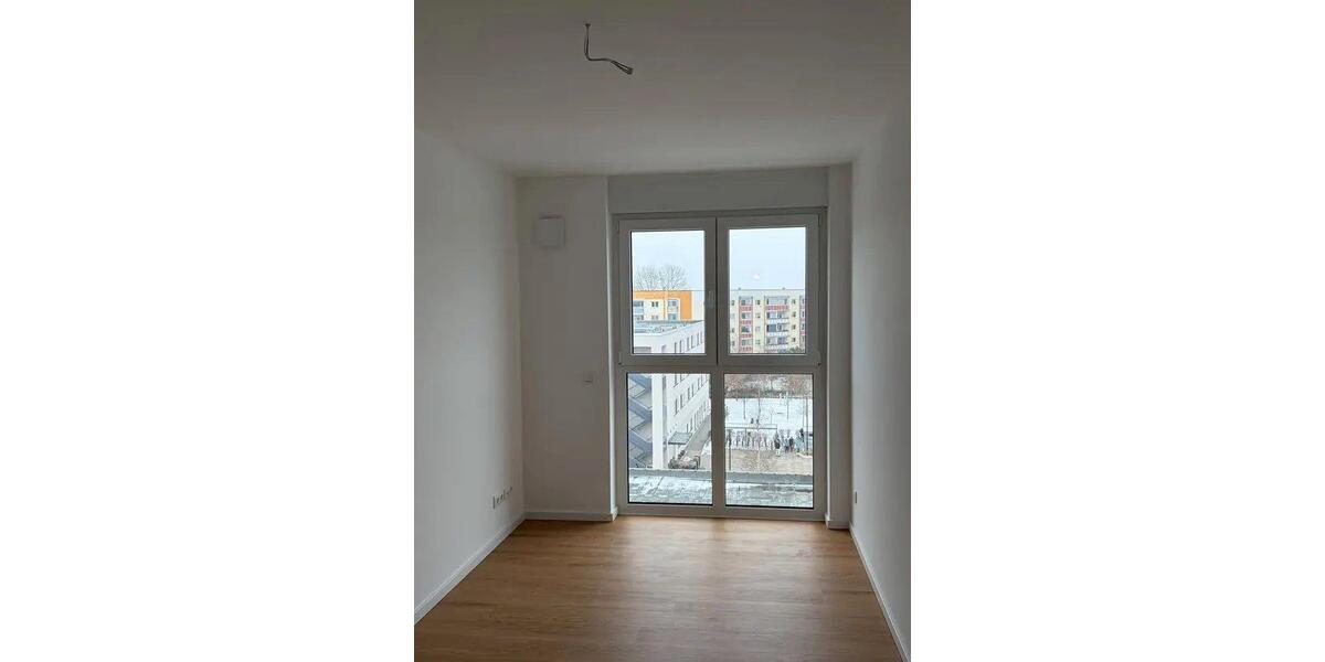 Etagenwohnung Rostock Groß-Klein - 4 Zimmer, 101 m&sup2;, 1.800&euro; | Angebot:26536601