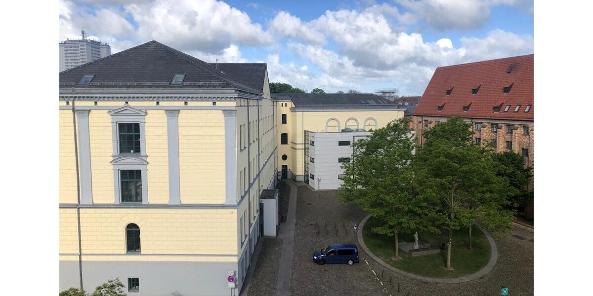 Dachgeschoßwohnung Rostock - 2 Zimmer, 60 m&sup2;, 1.850&euro; | Angebot:23509425