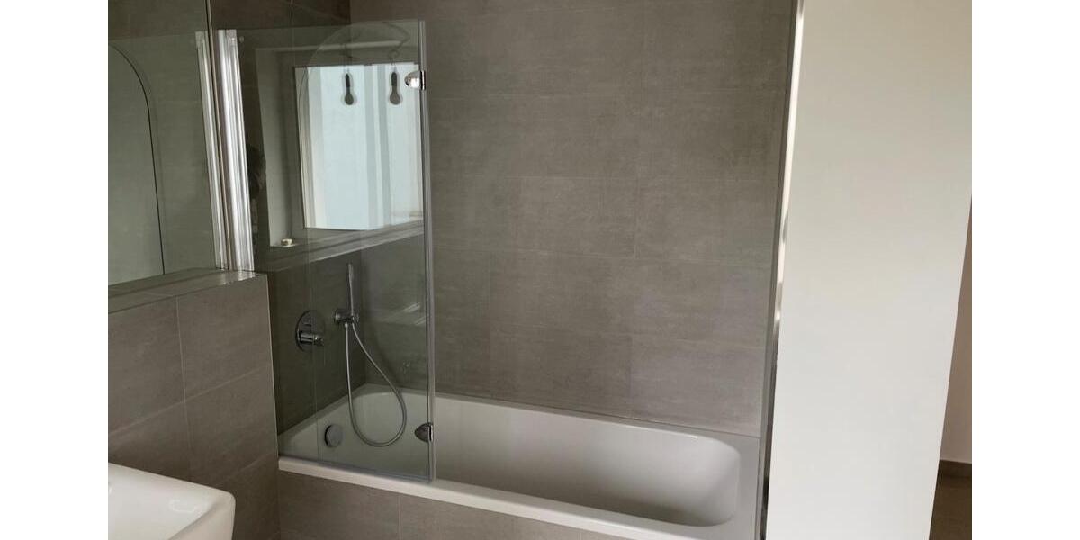 Etagenwohnung Rostock Hansaviertel - 2 Zimmer, 65 m&sup2;, 1.195&euro; | Angebot:26651742