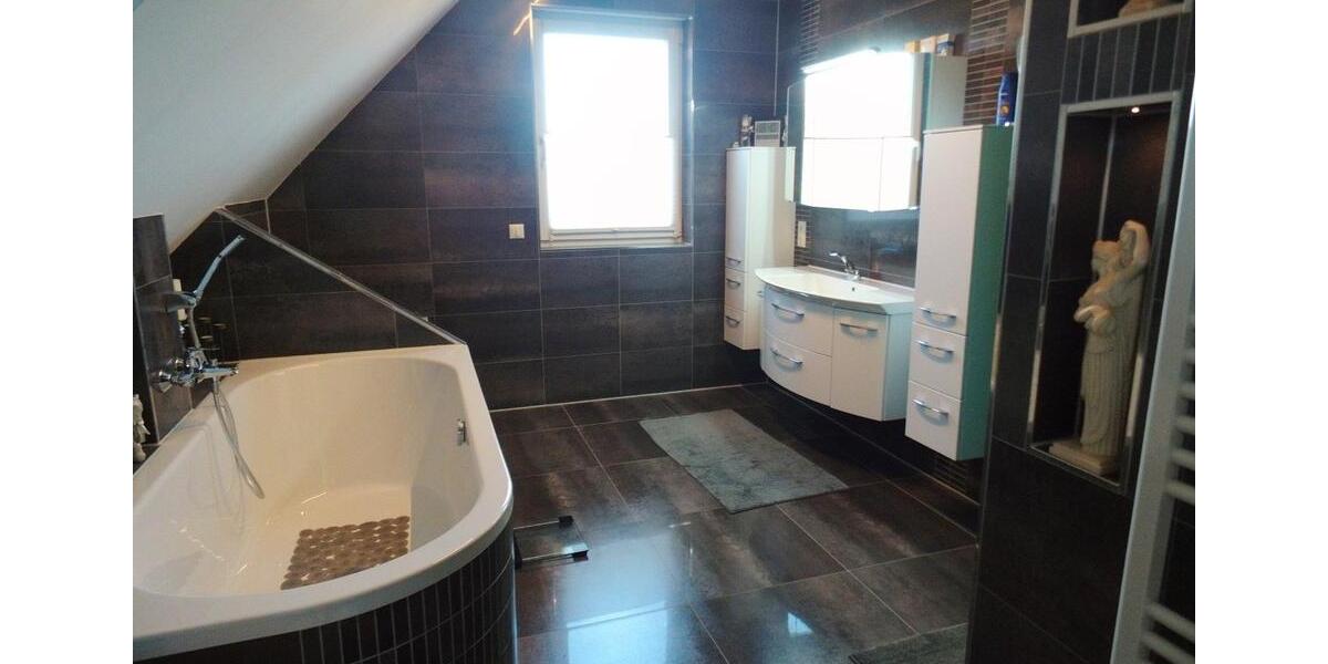 Einfamilienhaus Elmenhorst/Lichtenhagen Lichtenhagen - 9 Zimmer, 260 m&sup2;, 1.130.000&euro; | Angebot:26142158