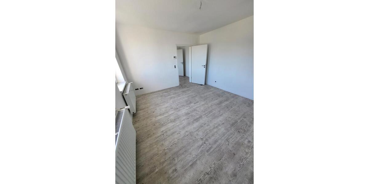 Dachgeschoßwohnung Rostock Hansaviertel - 2 Zimmer, 41 m&sup2;, 450&euro; | Angebot:26635656
