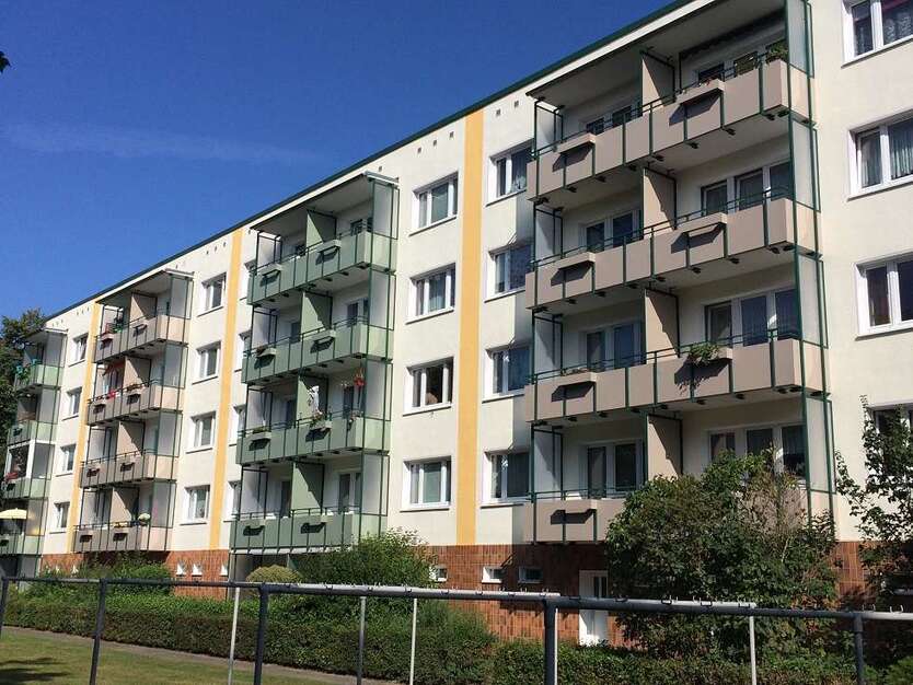 Wohnung zum Mieten in Rostock 426 € 60.94 m²