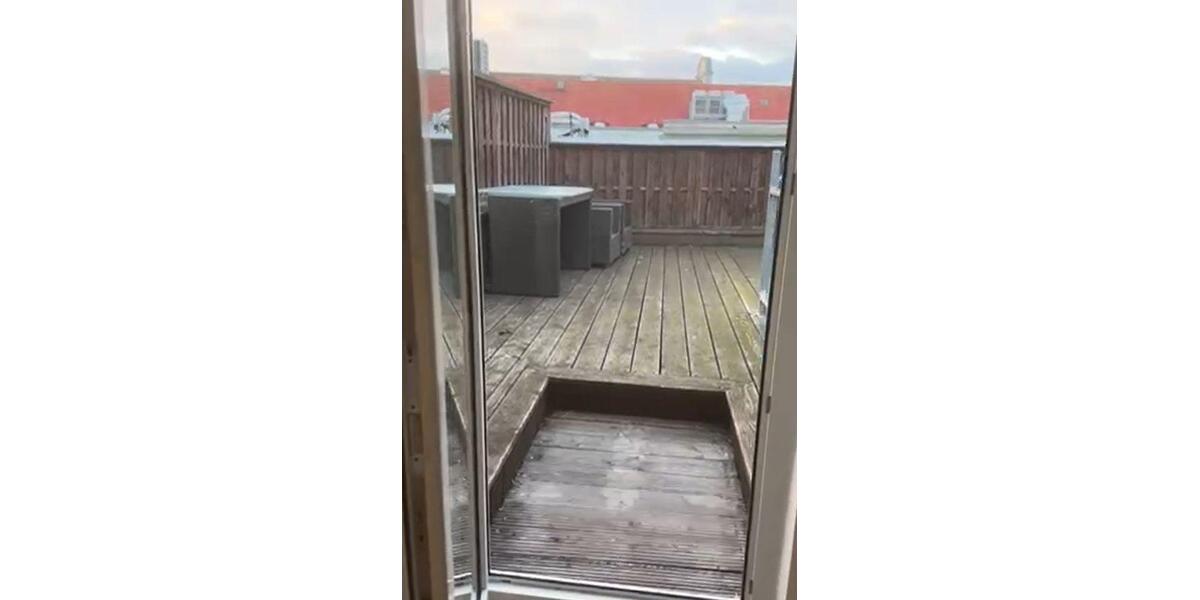 Dachgeschoßwohnung Rostock - 2 Zimmer, 114 m&sup2;, 1.365&euro; | Angebot:24878600