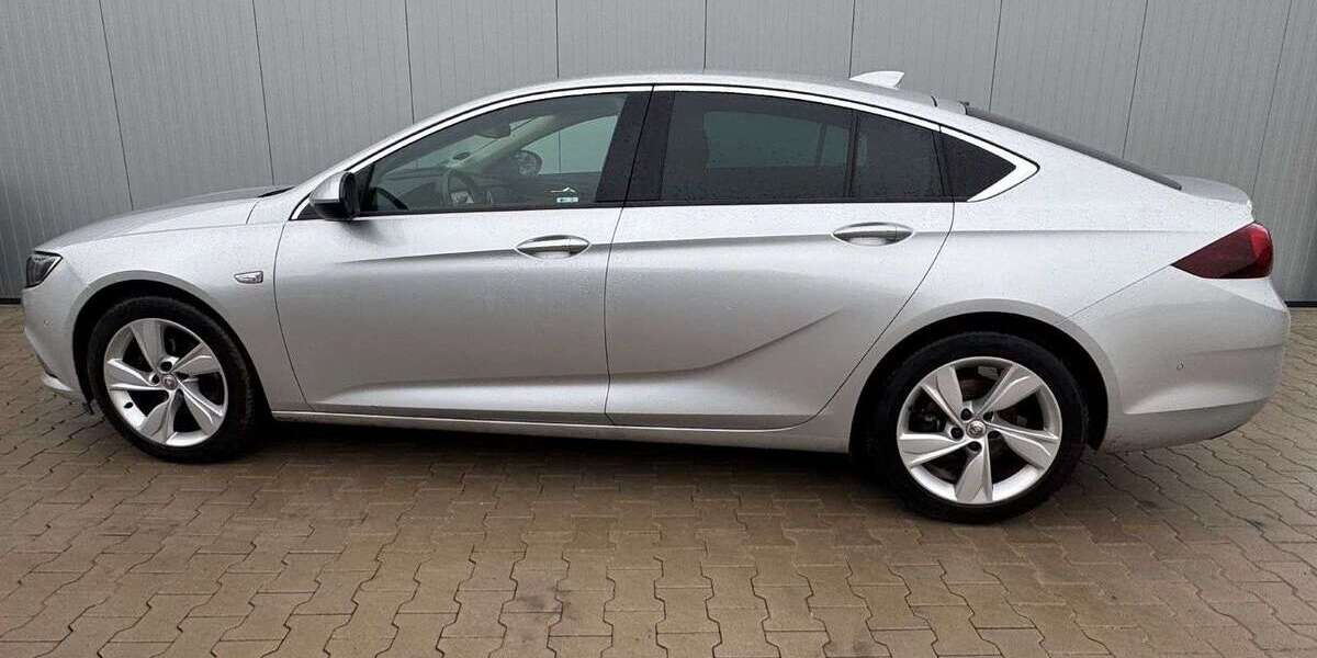 Opel Insignia 93.583 km 12.490 &euro; Ribnitz 18311