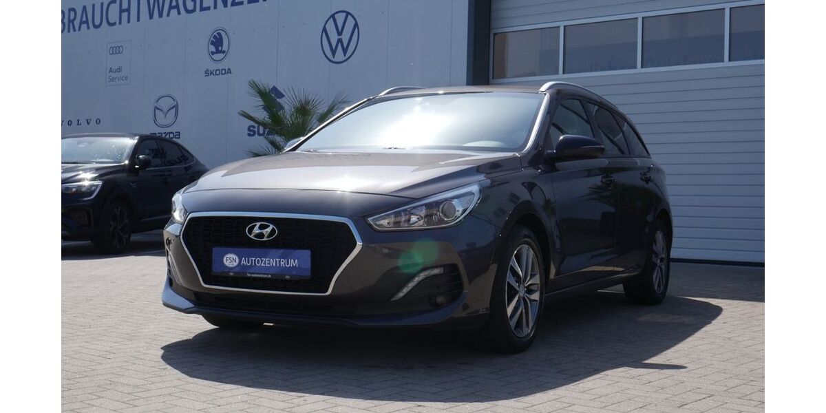 Hyundai i30 93.812 km 14.680 &euro; Rostock 18146
