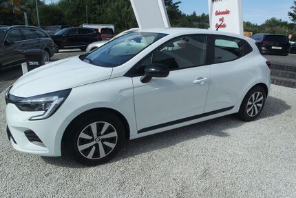 Renault Clio 8.103 km 12.490 &euro; Rostock 18069