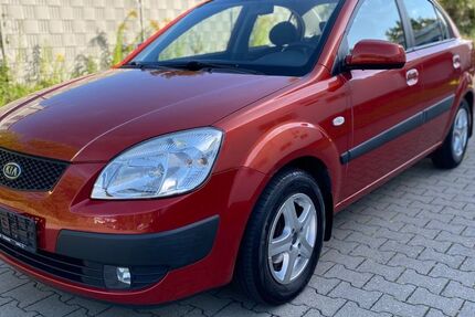 Kia Rio 205.478 km 1.590 &euro; Rostock 18107