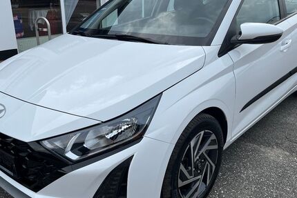 Hyundai i20 16.493 km 17.990 &euro; Tessin 18195
