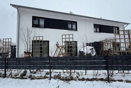 Haus Cammin - 4 Zimmer, 140 m&sup2;, 1.400&euro; | Angebot:25252666