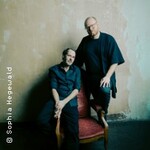 Gisbert Zu Knyphausen und Kai Schumacher - Lass irre Hunde heulen: Gisbert singt