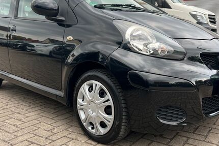 Toyota Aygo (X) 105.600 km 4.499 € Rostock 18106