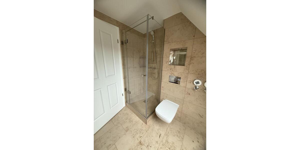 Dachgeschoßwohnung Laage - 3 Zimmer, 80 m&sup2;, 800&euro; | Angebot:23597706