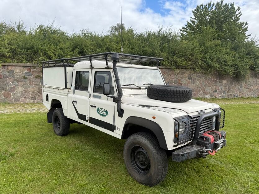Land Rover Defender 376.251 km 16.400 € Tessin 18195