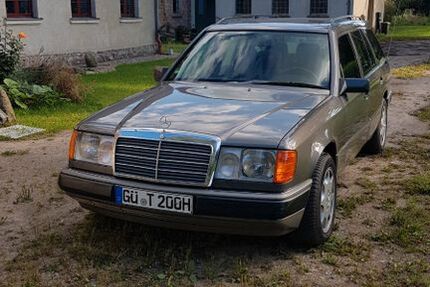Mercedes-Benz 200 285.000 km 7.150 &euro; Schwaan 18258
