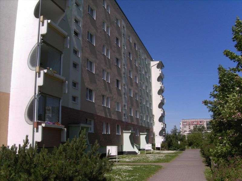 Wohnung zum Mieten in Rostock 322 € 51.12 m²