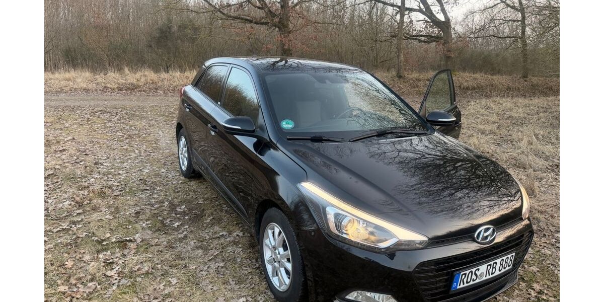 Hyundai i20 73.000 km 9.800 &euro; Rostock 18147