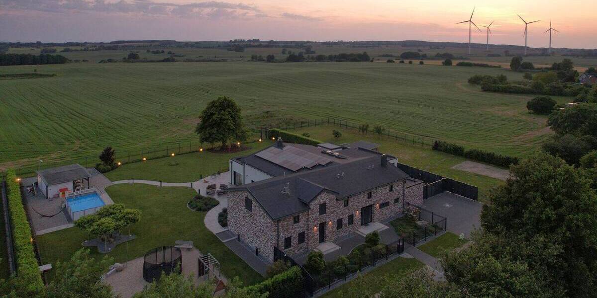 Einfamilienhaus Stäbelow - 7 Zimmer, 507 m&sup2;, 2.485.000&euro; | Angebot:23971687