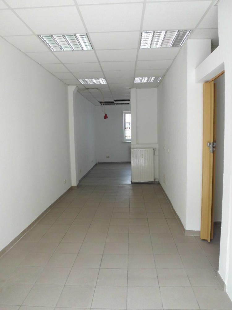 1 - RAUM - BÜRO - LADENFLÄCHE - GEWERBEEINHEIT - PARTERRE - MIT BAD - 2-NEBENRÄUME - BÜTZOW - STADTZENTRUM 1 zimmer