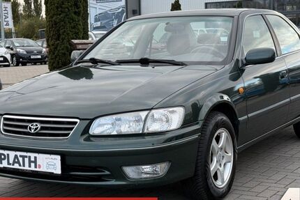 Toyota Camry 220.681 km 3.990 &euro; Rostock-Warnemünde 18119