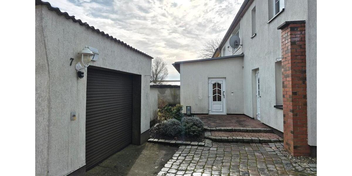 Doppelhaushälfte Sanitz - 6 Zimmer, 168 m&sup2;, 219.000&euro; | Angebot:25168576