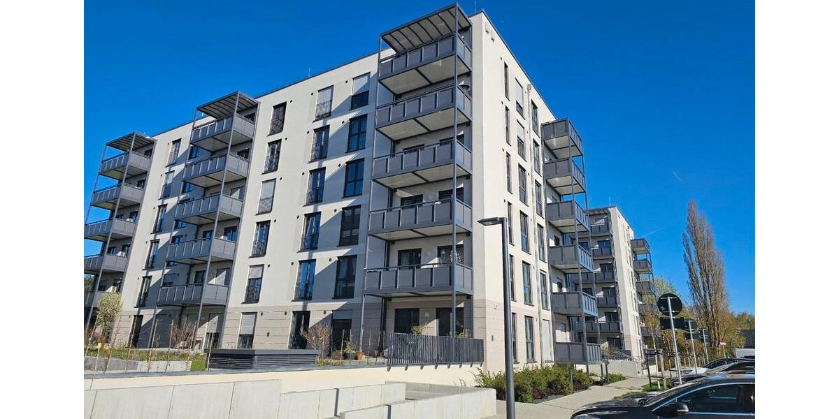 Etagenwohnung Rostock Groß-Klein - 4 Zimmer, 101 m&sup2;, 1.800&euro; | Angebot:26536601
