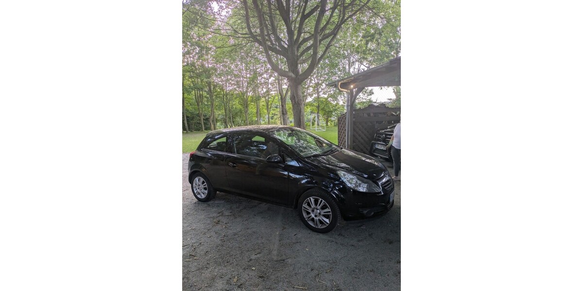 Opel Corsa 186.000 km 2.100 &euro; Satow 18239