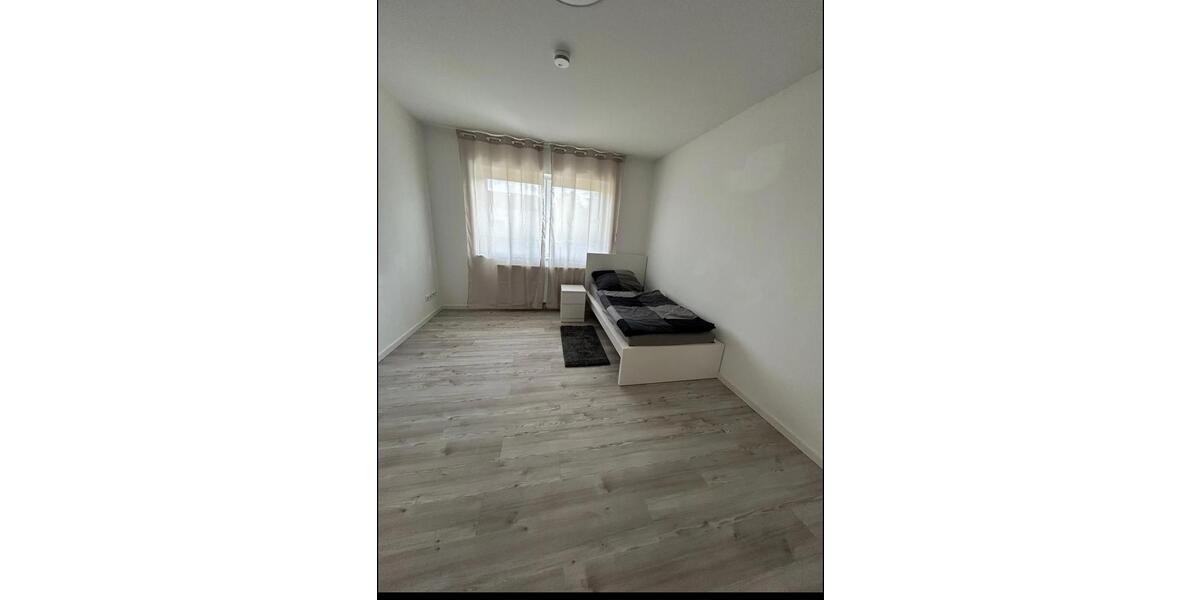 Etagenwohnung Dummerstorf - 4 Zimmer, 200 m&sup2;, 26&euro; | Angebot:24695199