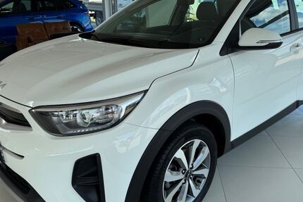 Kia Stonic 22.030 km 18.970 &euro; Bad Doberan 18209