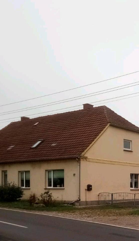 Doppelhaushälfte mit viel Grundstück