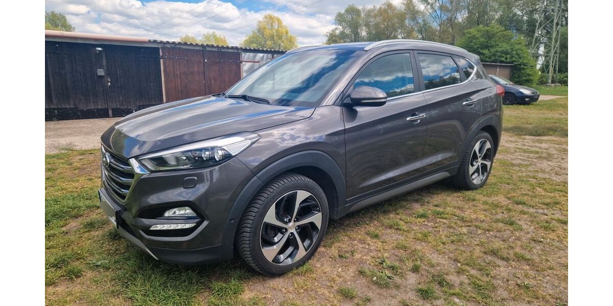 Hyundai TUCSON 124.000 km 11.990 &euro; Rostock 18106