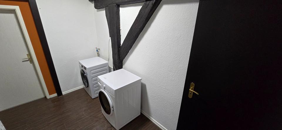 Erdgeschoßwohnung Rostock - 6 Zimmer, 150 m&sup2;, 150&euro; | Angebot:25806565