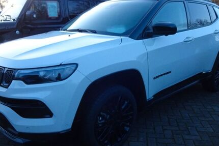 Jeep Compass 5.500 km 30.990 € Rostock/Elmenhorst 18107