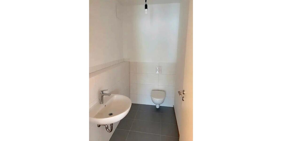 Etagenwohnung Rostock Groß-Klein - 4 Zimmer, 101 m&sup2;, 1.850&euro; | Angebot:26251046