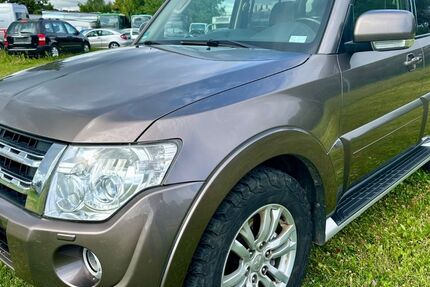 Mitsubishi Pajero 256.718 km 13.900 &euro; Rostock 18147