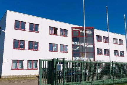 Helle und geräumige Gewerbefläche Büro in Rostock-Bentwisch zimmer