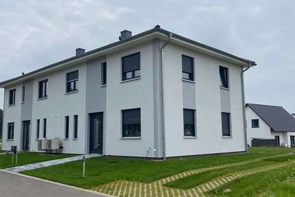 Haus Sanitz - 4 Zimmer, 131 m&sup2;, 1.690&euro; | Angebot:27682499
