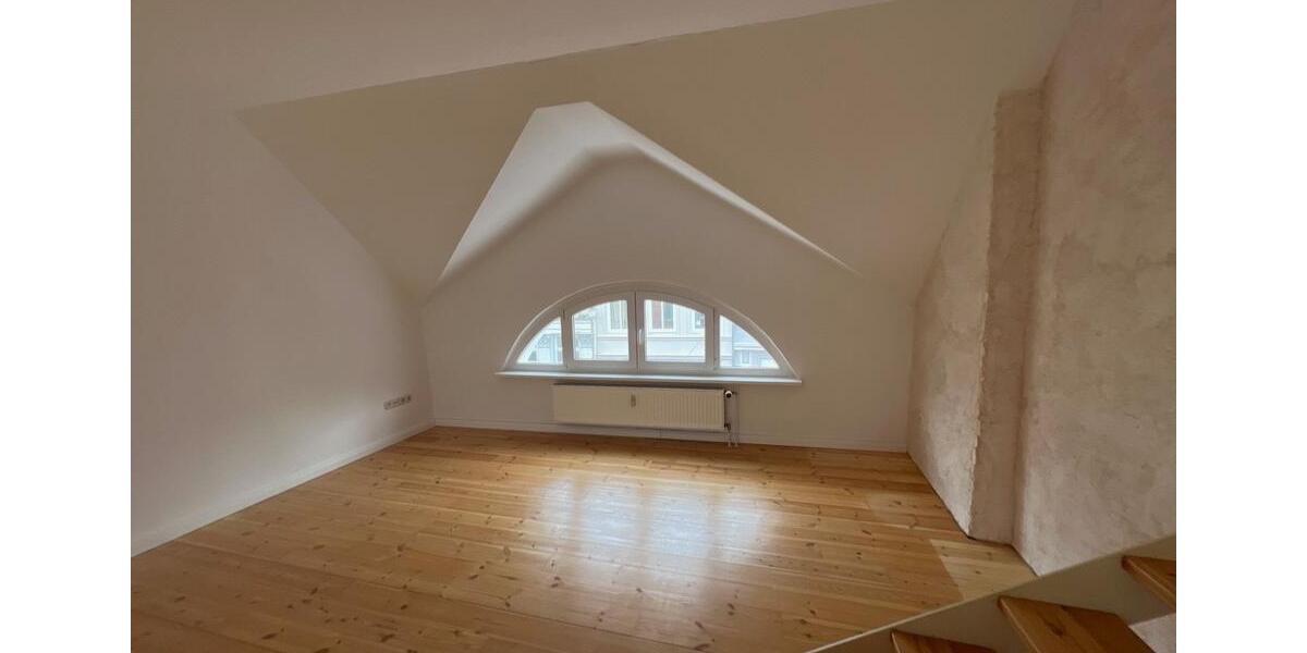 Dachgeschoßwohnung Rostock - 2 Zimmer, 114 m&sup2;, 1.365&euro; | Angebot:24878600