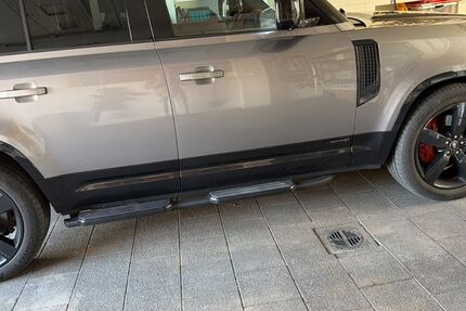 Land Rover Defender 63.000 km 69.400 &euro; Pölchow 18059