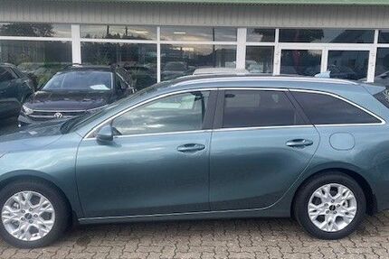Kia ceed Sportswagon 18.400 km 24.980 &euro; Vilz 18195