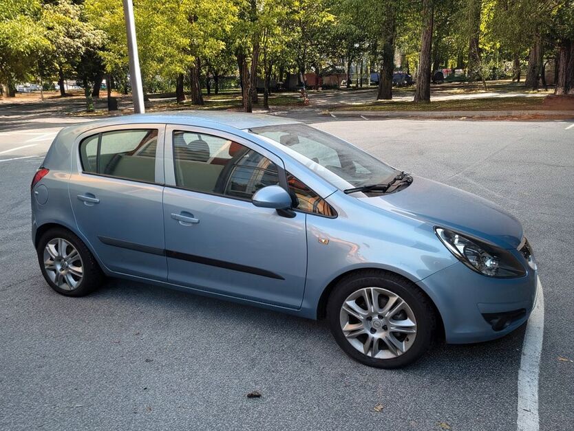 Opel Corsa 112.200 km 2.999 € Rostock 18055