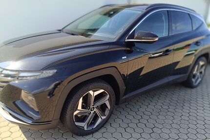 Hyundai TUCSON 32.950 km 28.690 &euro; Broderstorf / OT Pastow 18184