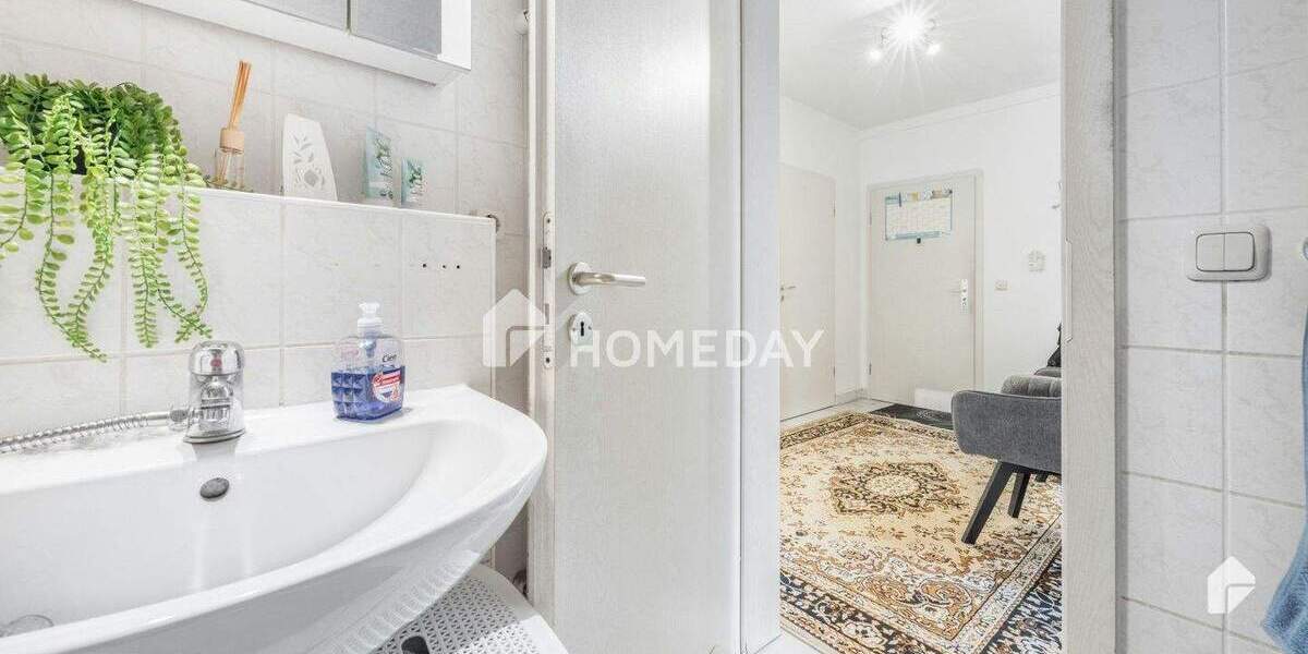 Etagenwohnung Rostock Dierkow-Neu - 3 Zimmer, 62 m&sup2;, 149.000&euro; | Angebot:24835361